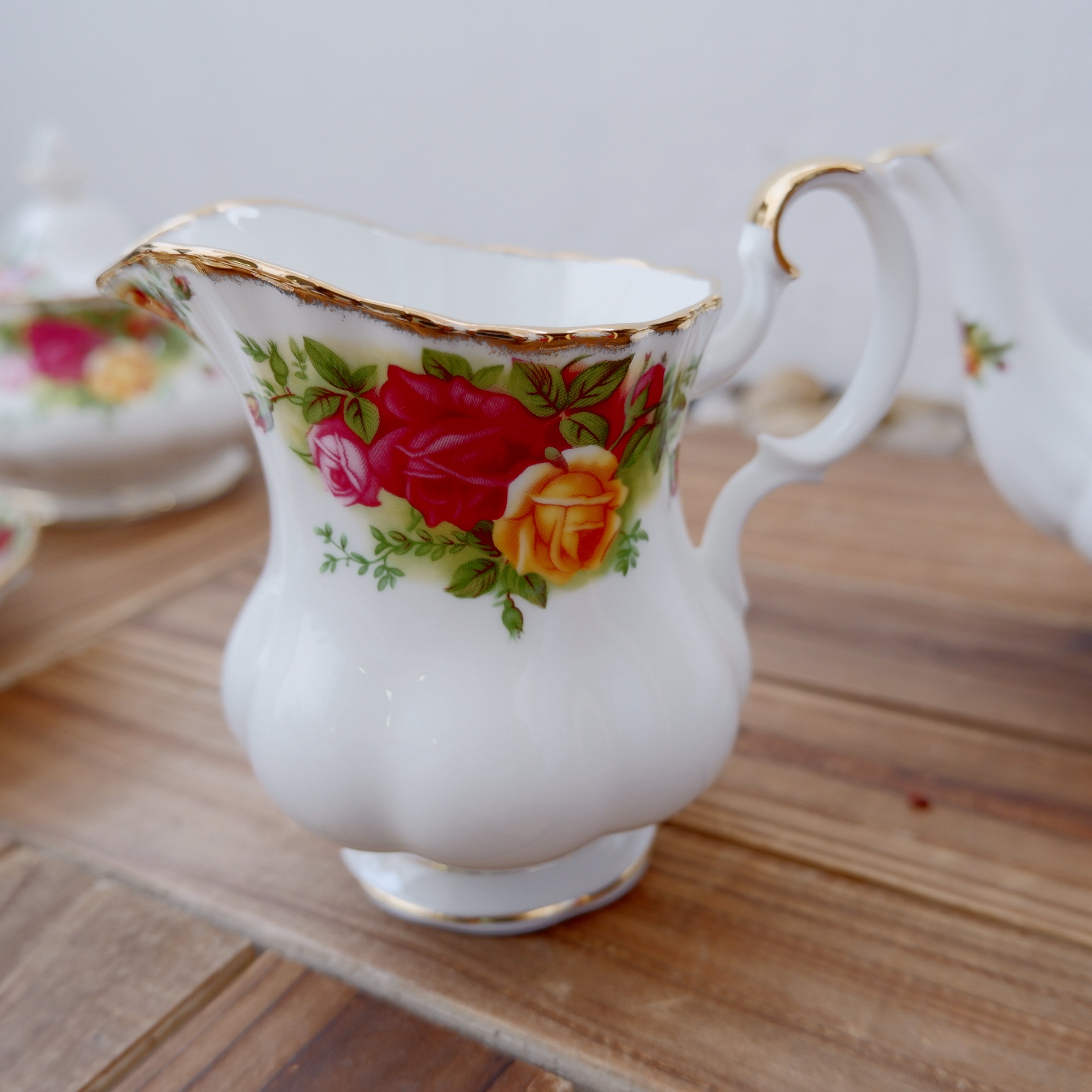 现货royalalbert皇家阿尔伯特老镇玫瑰系列骨瓷咖啡壶英式茶壶