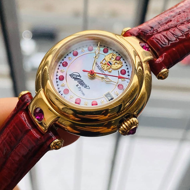 时尚轻奢休闲INS女表小众自动机械镀金红宝石透底真皮俄罗斯总统