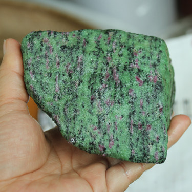 红绿绿宝原石千蕊天然摆件把玩原矿绿宝石毛料摆件