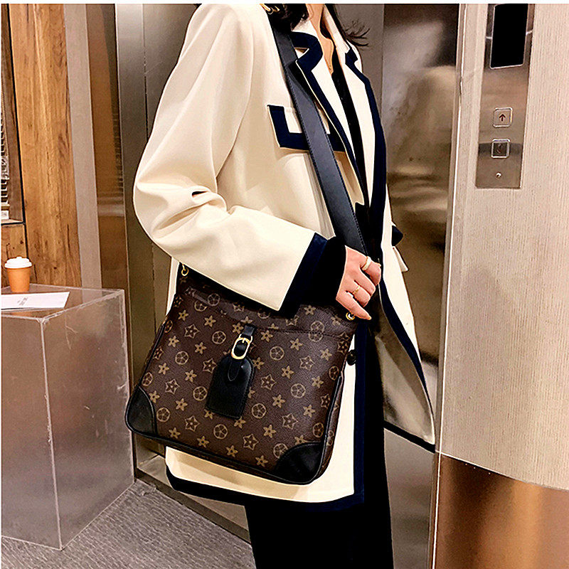 挎包女2021新款韩版百搭小方包高质感腋下vl包单肩包 - 林泽时尚女包