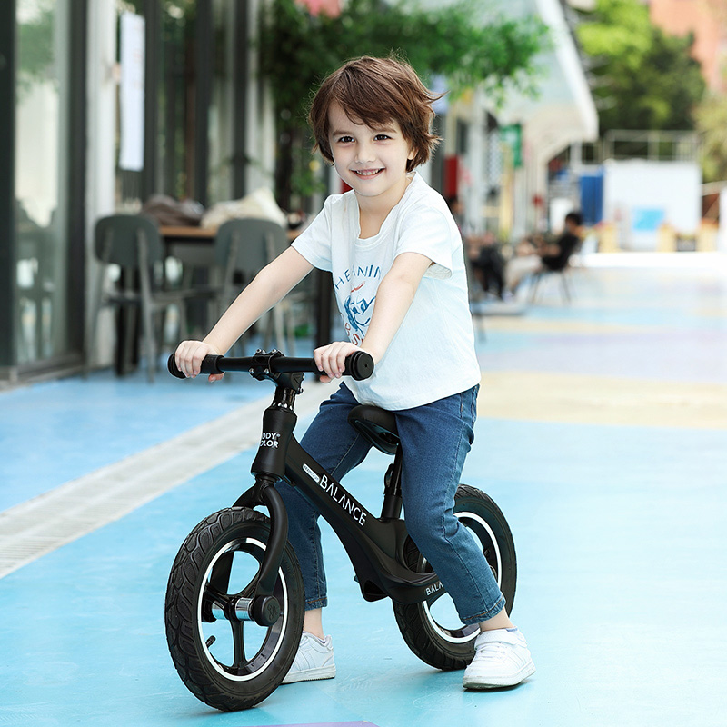 儿童平衡车无脚踏2宝宝3-6岁女孩滑步车小孩幼儿园滑行车自行单车