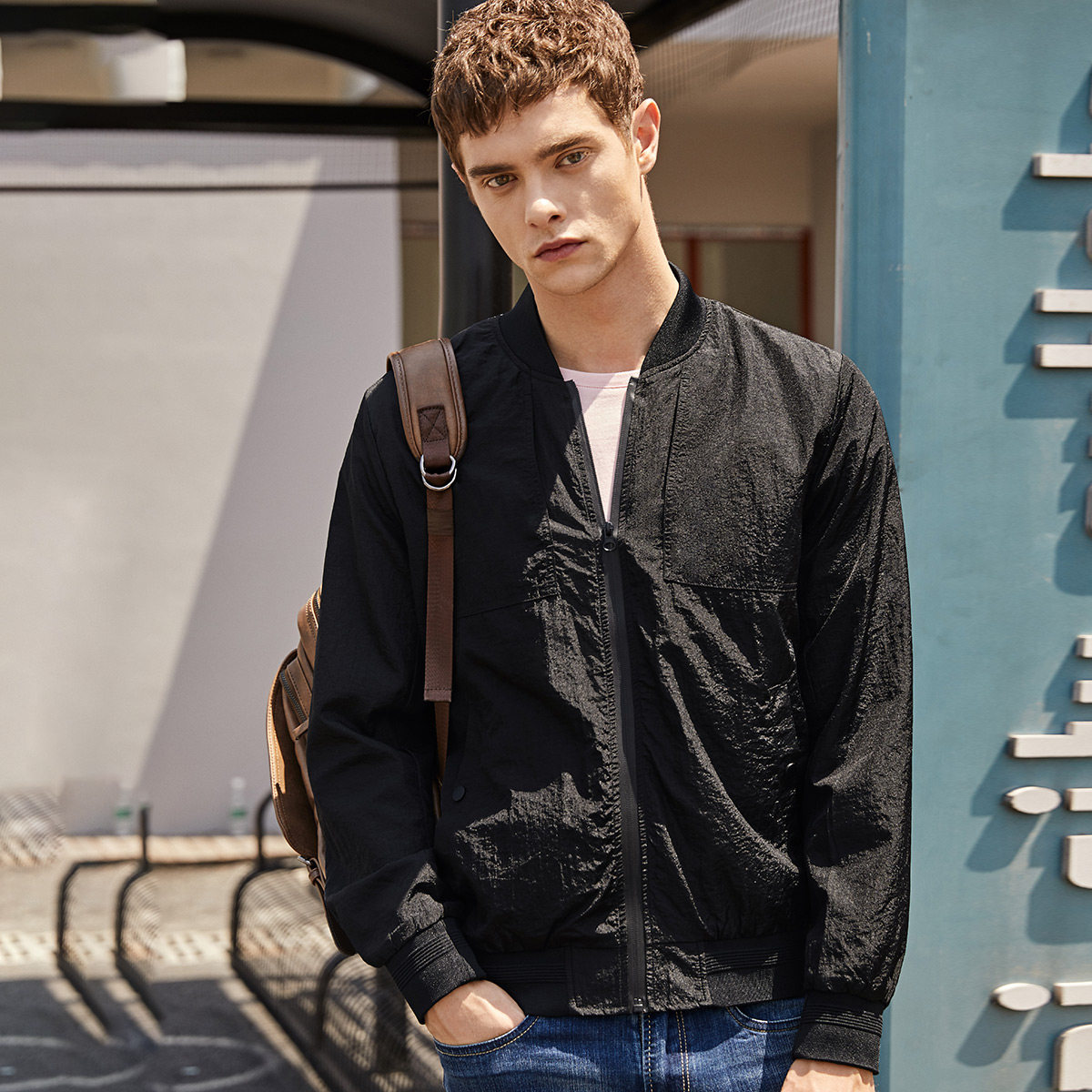 奢步男装2020春季新款棒球夹克男士简约纯色夹克