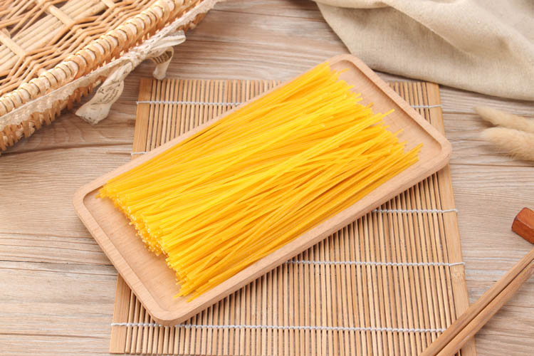 面条玉米玉米面东北特产麻辣烫杂粮粗粮黄玉米挂面面条