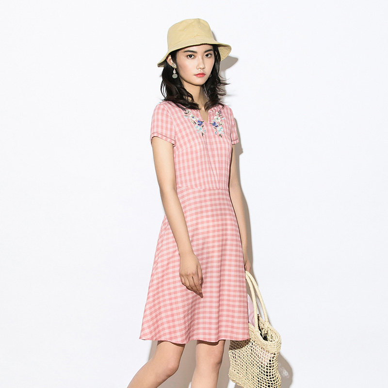 渔牌服饰连衣裙2021新款夏季条纹方格绣花短袖连衣裙