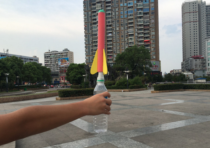 科技制作学生手工diy自制喷气式空气火箭航模科学实验