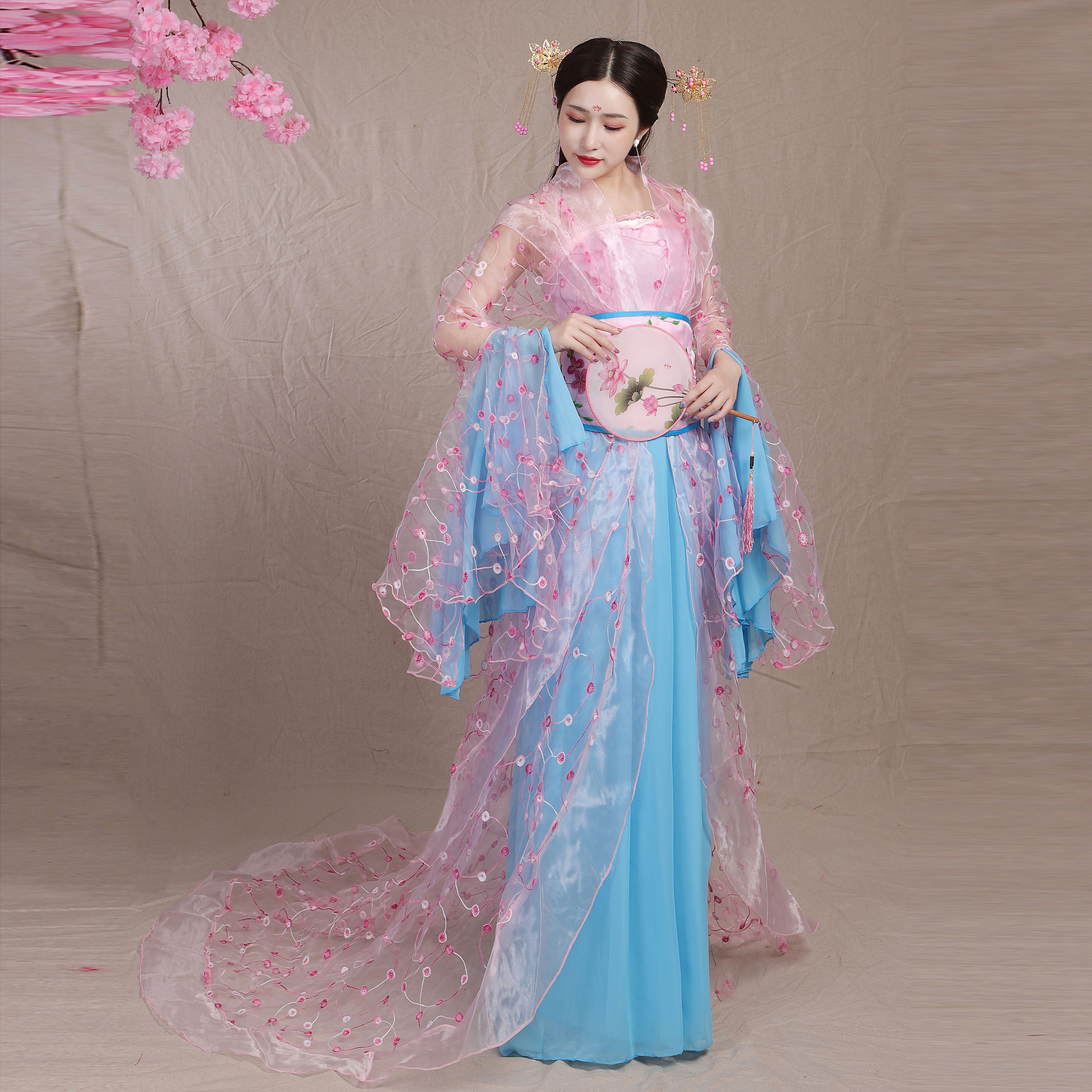 2020新款古装成人贵妃唐朝公主拖尾舞台大气民族服装