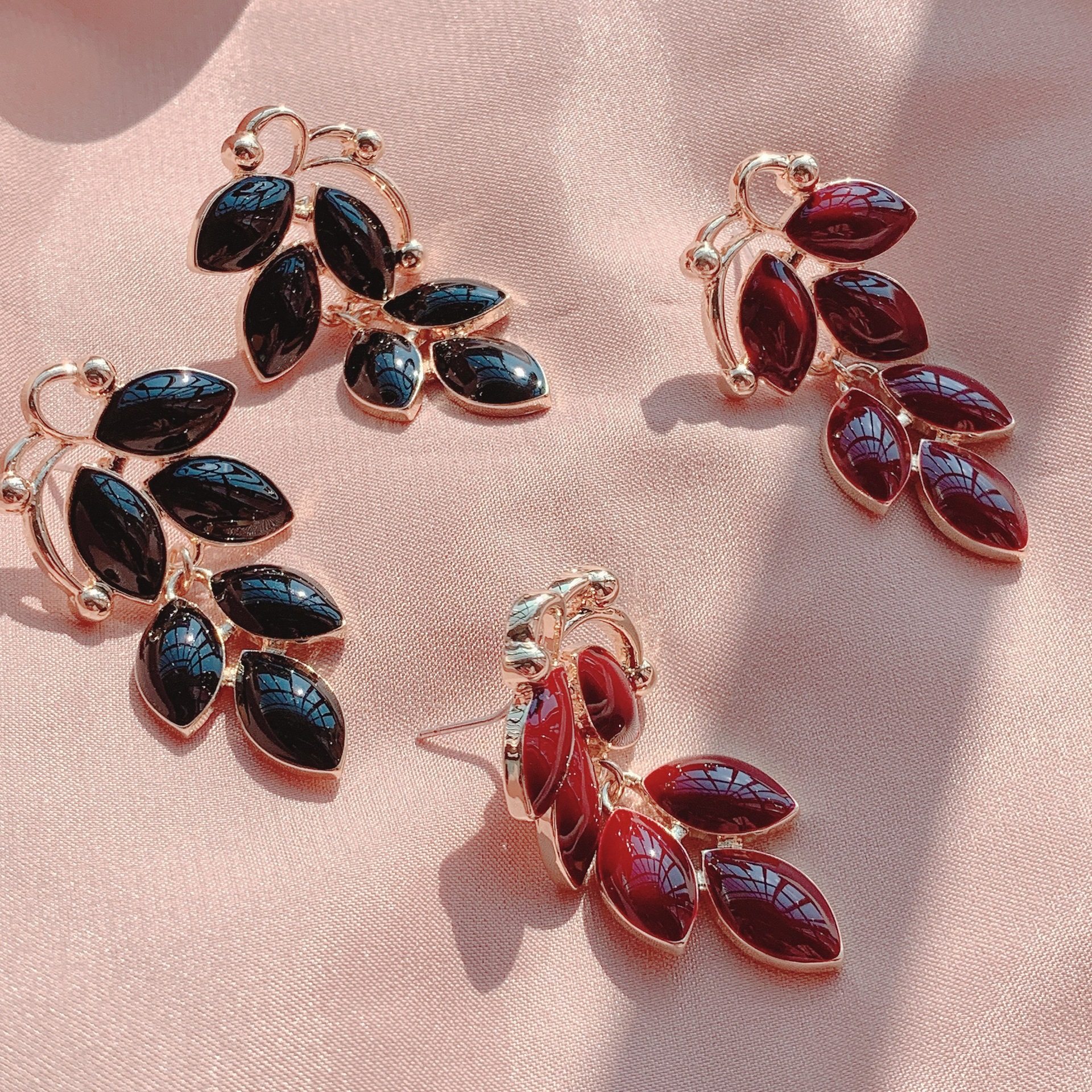 复古轻奢韩国新品优雅淑女黑色镂空树叶耳环耳环