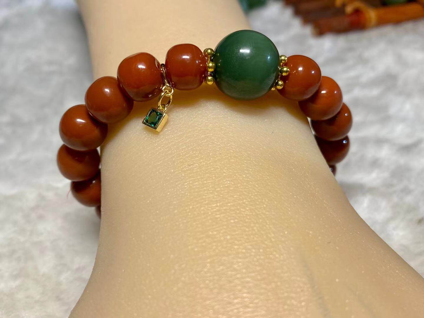 南红碧玉一抹醉人红川猫眼玉竹足金配饰24k手饰