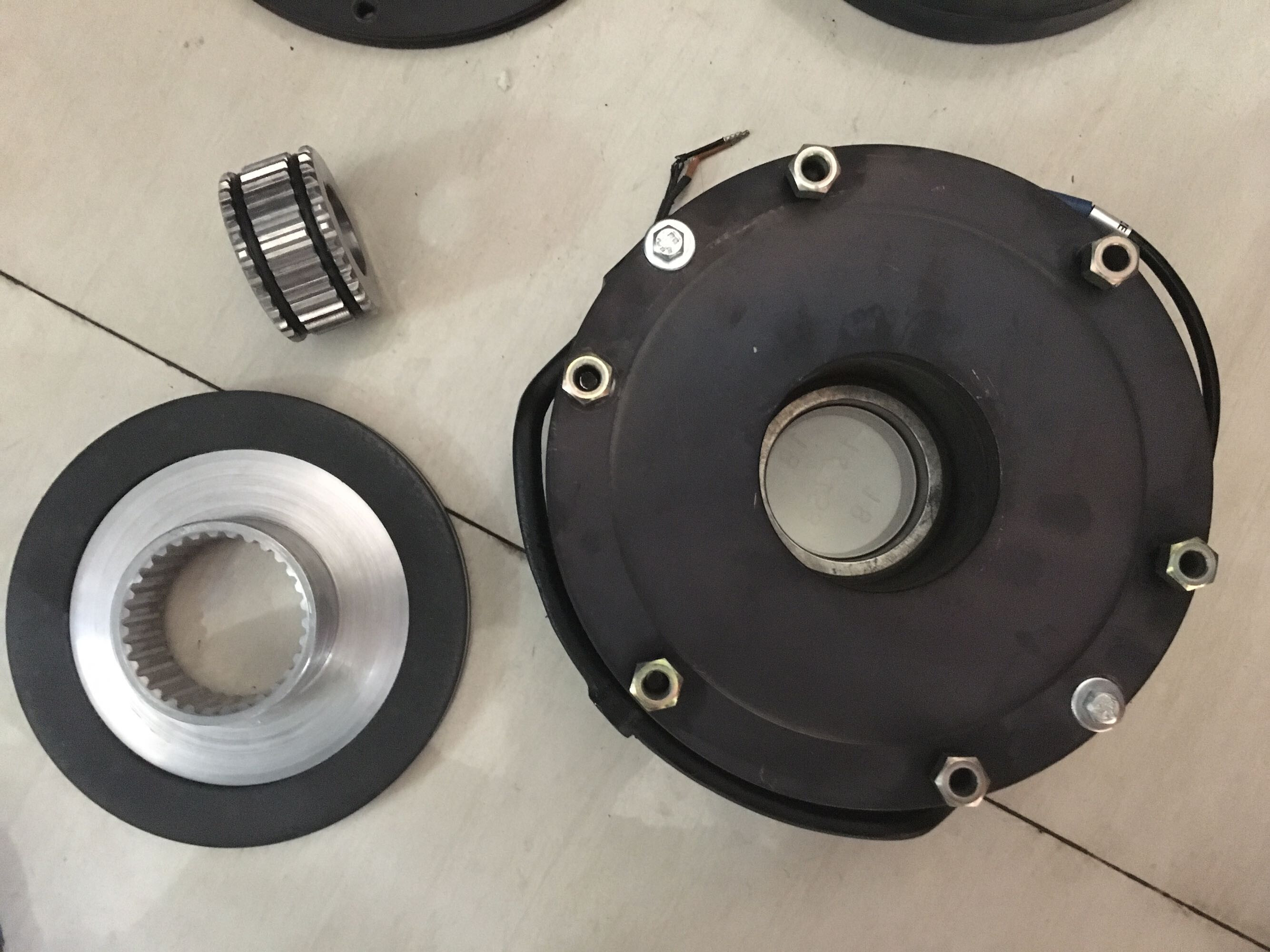 日立手扶扶梯电机抱闸线圈bfk45818e电磁制动器1445818电机配件