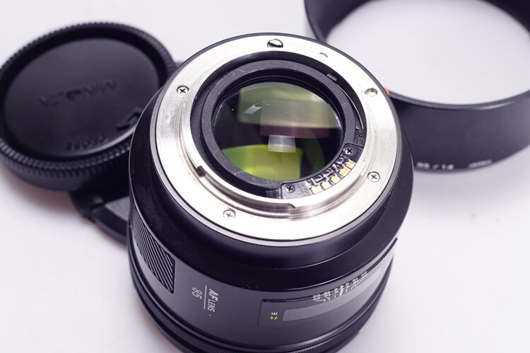 美能达minoltamaoldaf人像镜头85mm单反镜头