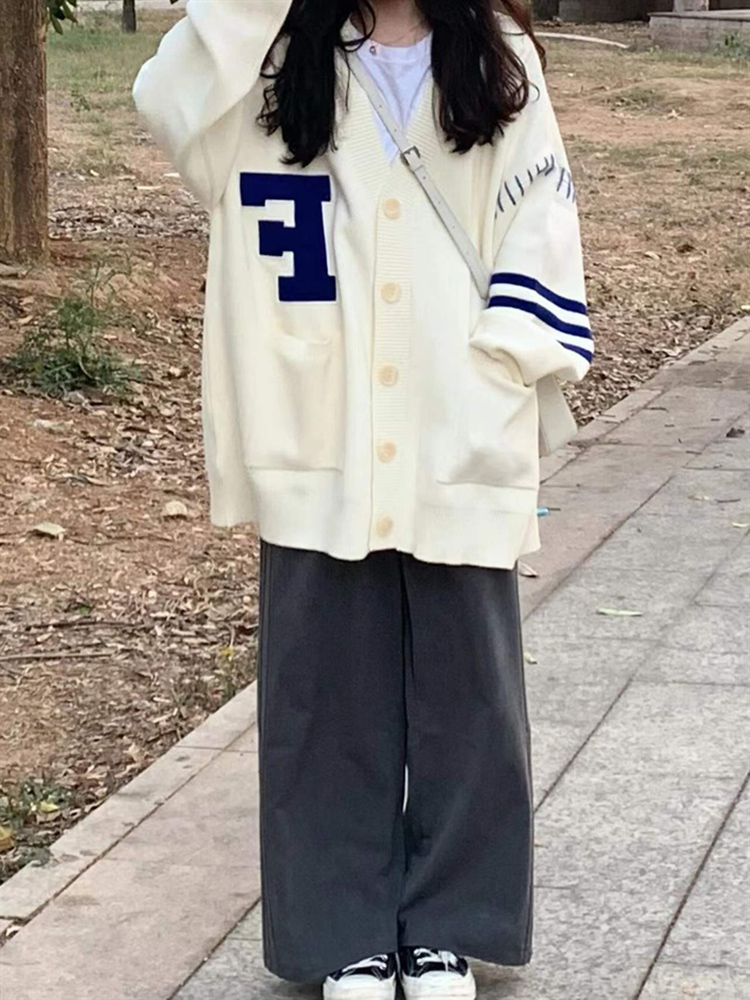 开衫毛衣外套女春秋2022年新款宽松学生外穿设计感小众V领针织衫