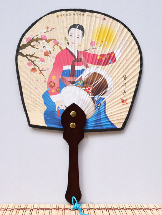 韩国扇子进口丝绸太极娟扇民俗朝鲜工艺品摆件工艺扇