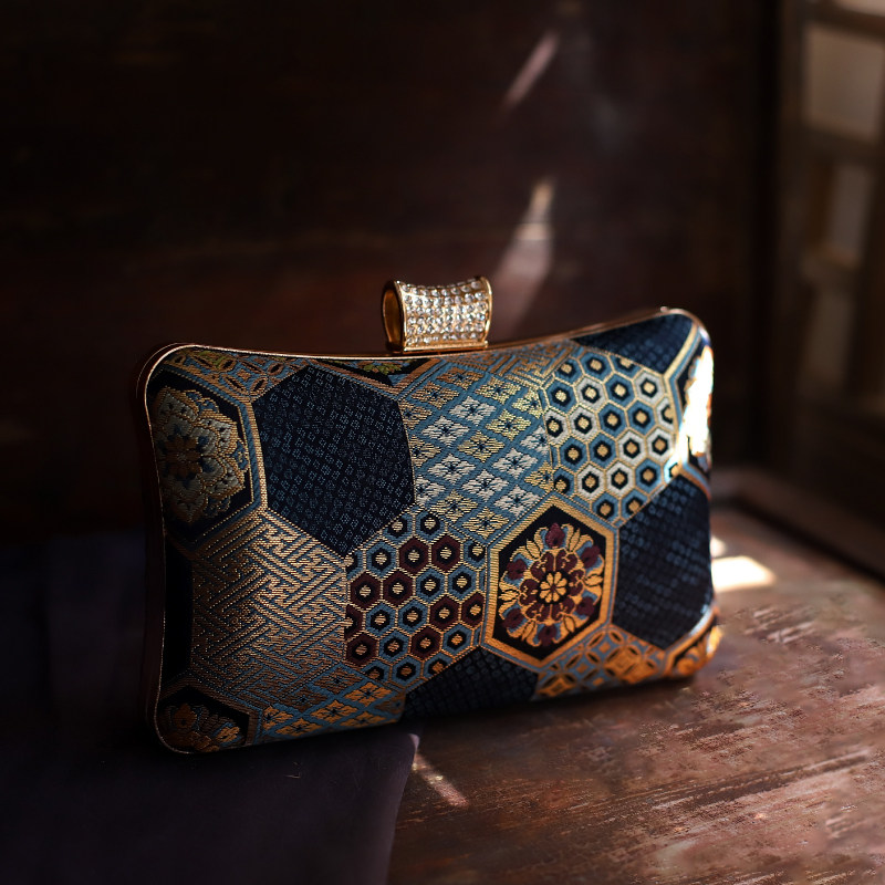 姊妹原创日本进口面料西阵织凹手拿包可斜挎手拿包