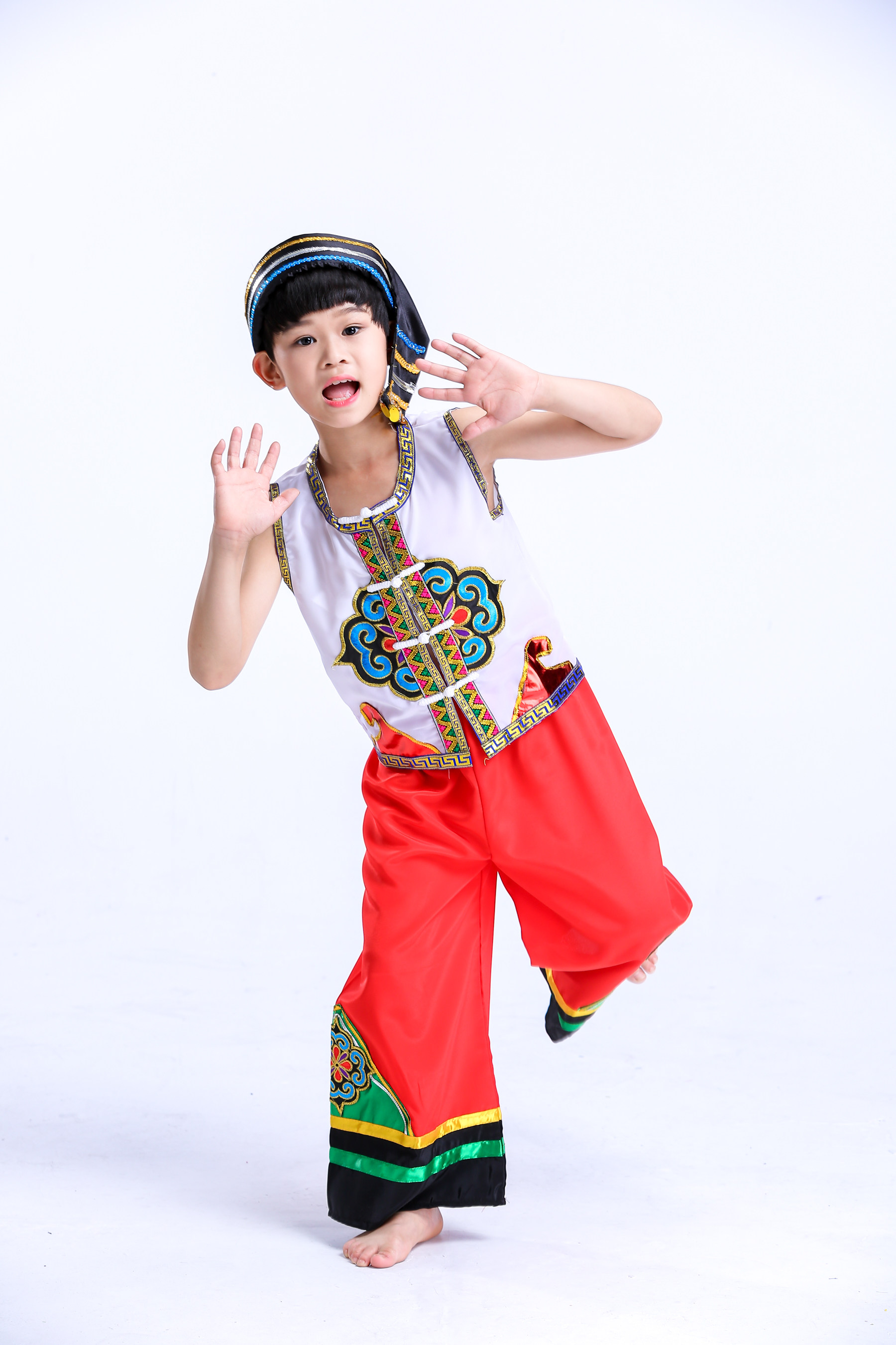 儿童苗族演出服云南少数民族服装男童傣族瑶壮族彝族男孩侗族服饰