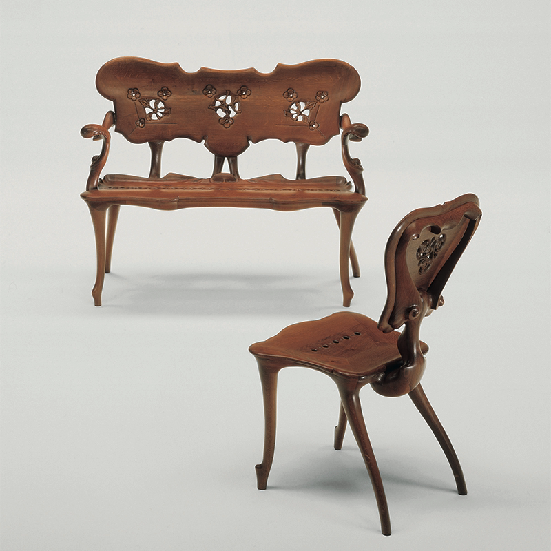 b.dbarcelona安东尼高迪设计calvet独家授权实木雕花椅子