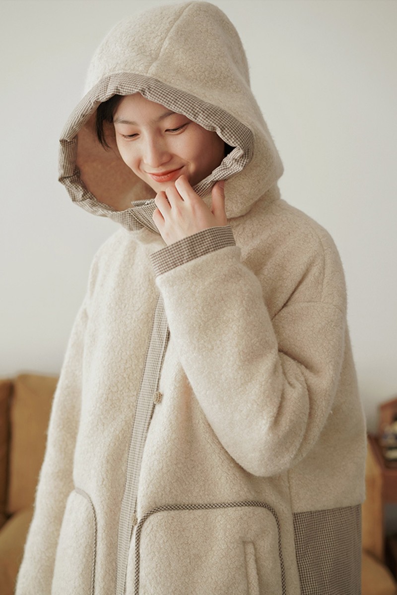 [还朝]日本羊羔绒粉驼色纯和素雅宽松连帽版中长鹅绒羽绒服