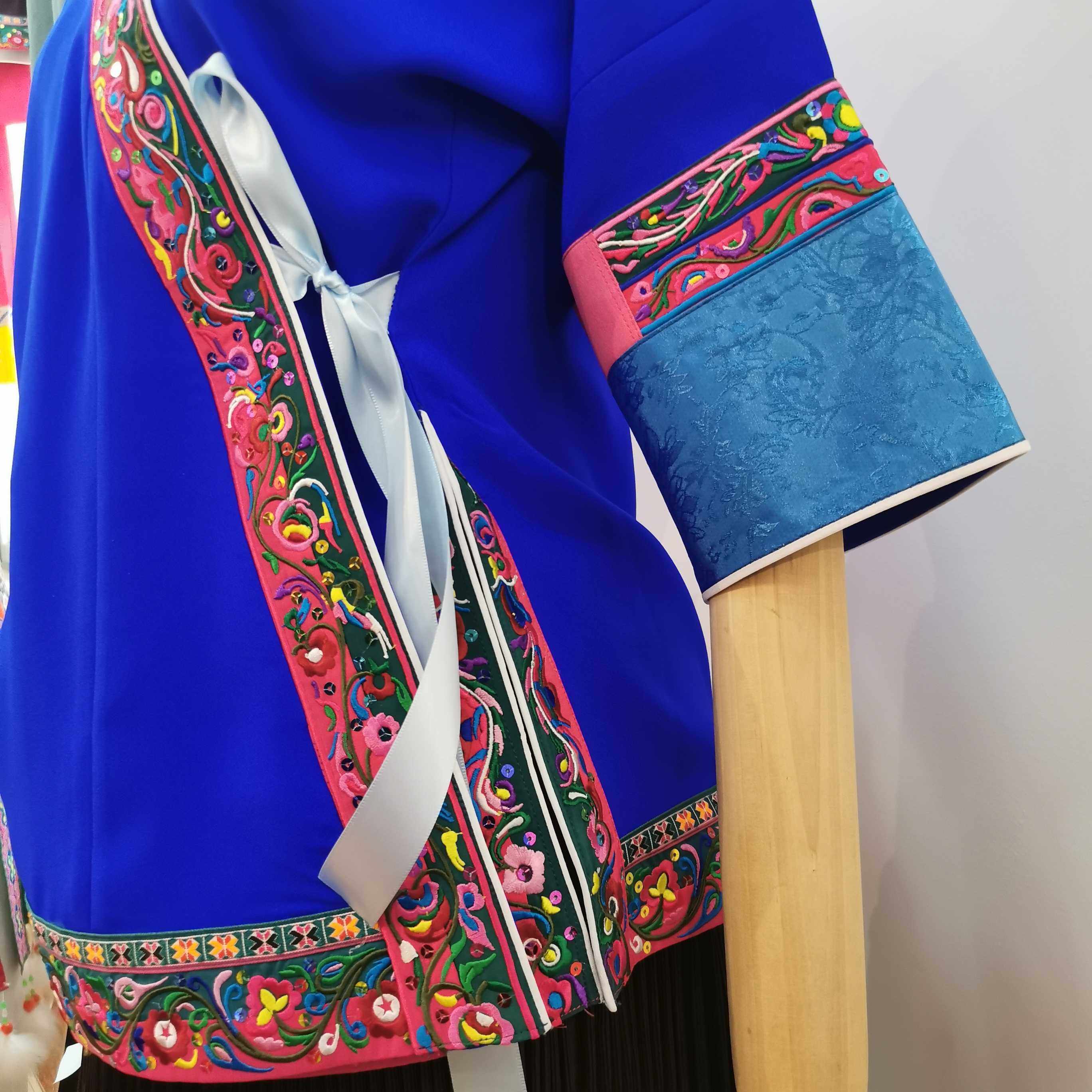 刺绣民族服饰女装上衣湖南贵州广西三江侗苗少数民族民族服装