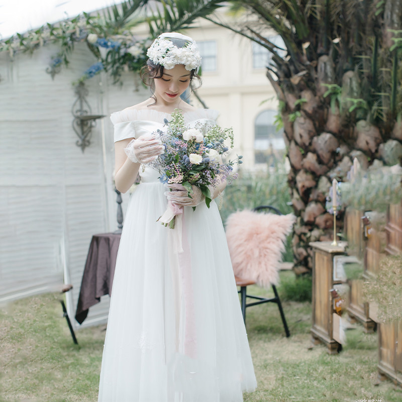 韩式新娘出门森系超仙修身一字缎面简约白色婚纱