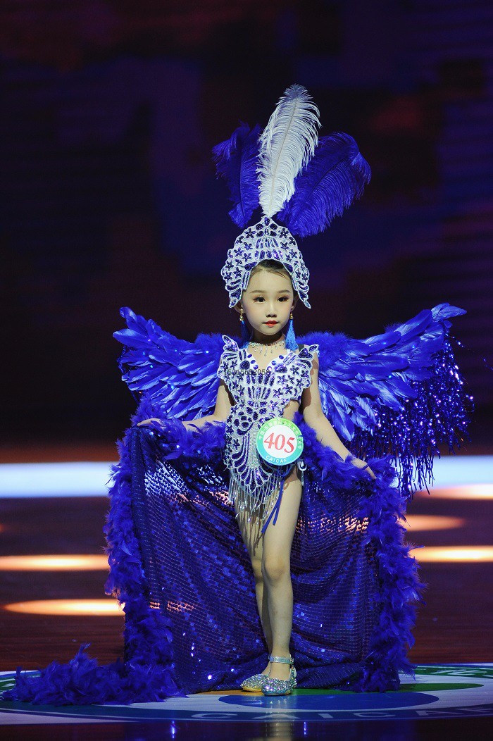 泳装走秀儿童模特比基尼比赛礼服童拖尾夸张创意儿童演出服