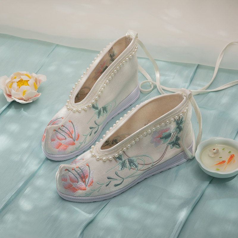 汉服鞋子搭配宋制女弓鞋古风串珠绣花鞋翘头淡雅布鞋