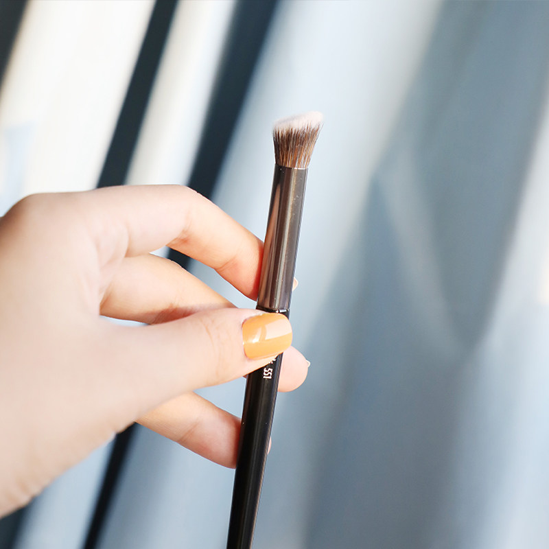 王霏霏推荐filli551斜平头坡型鼻侧影刷沧州化妆刷大号鼻影细节刷