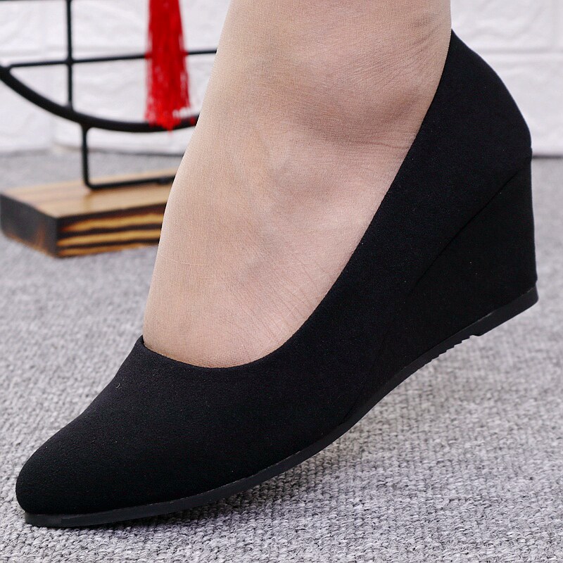 老北京布鞋女高高跟坡跟时尚黑色工作鞋透气软底防滑布鞋
