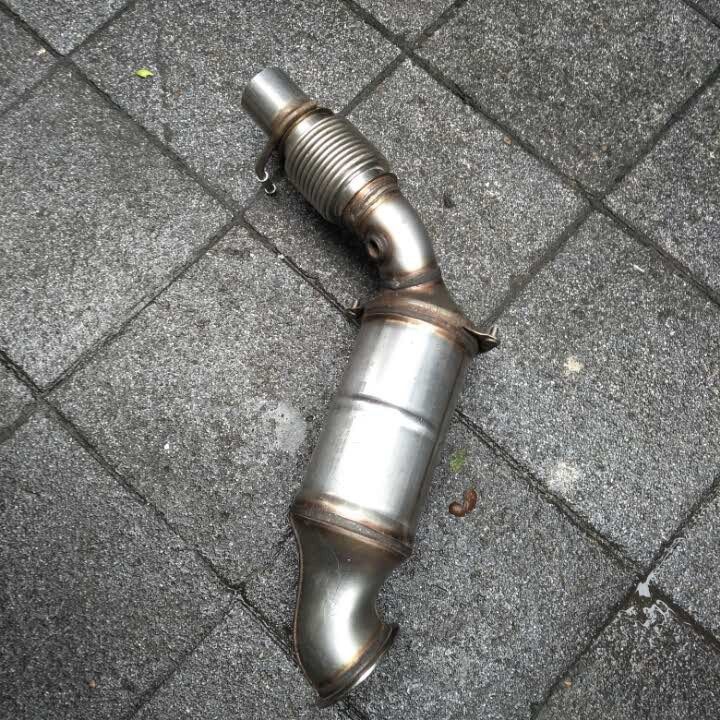 适用宝马x1e46e90e91e84e93三元催化三元催化