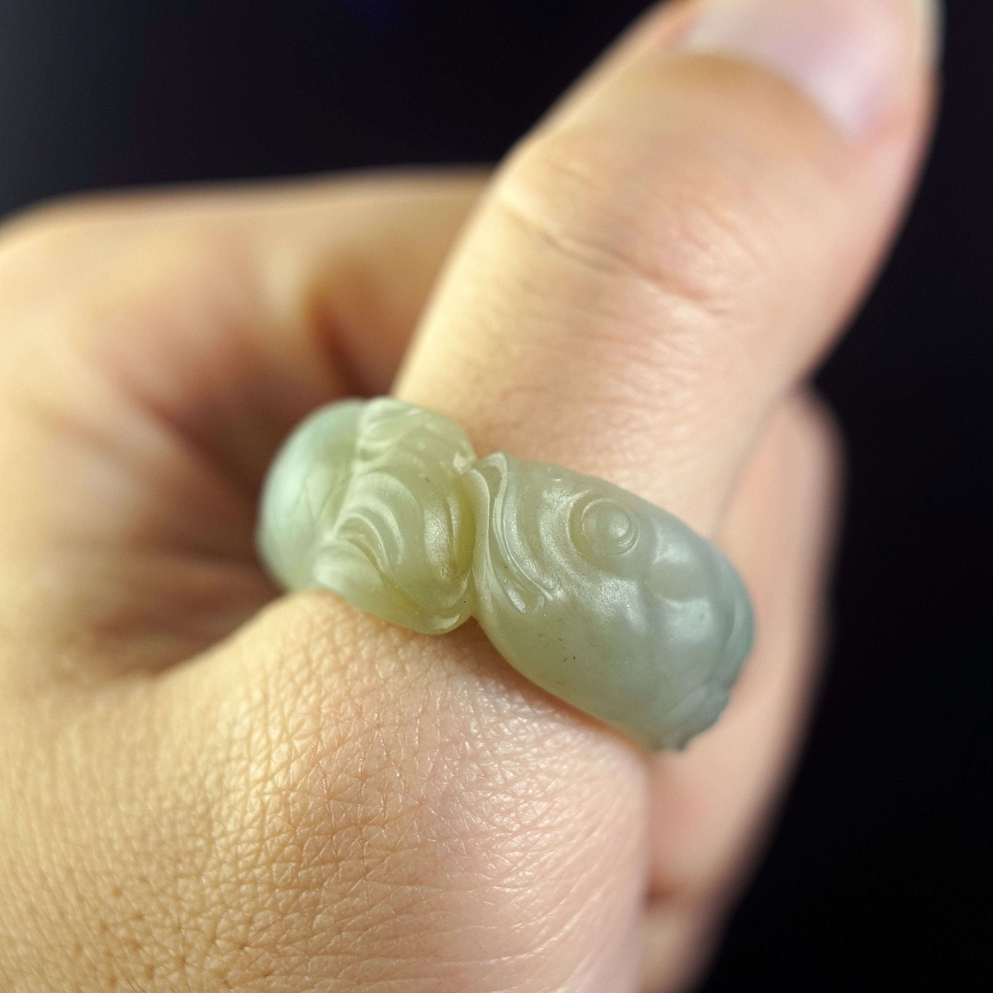 龙鱼配饰配件雕件指环男女戒指青玉cc玉糖戒指