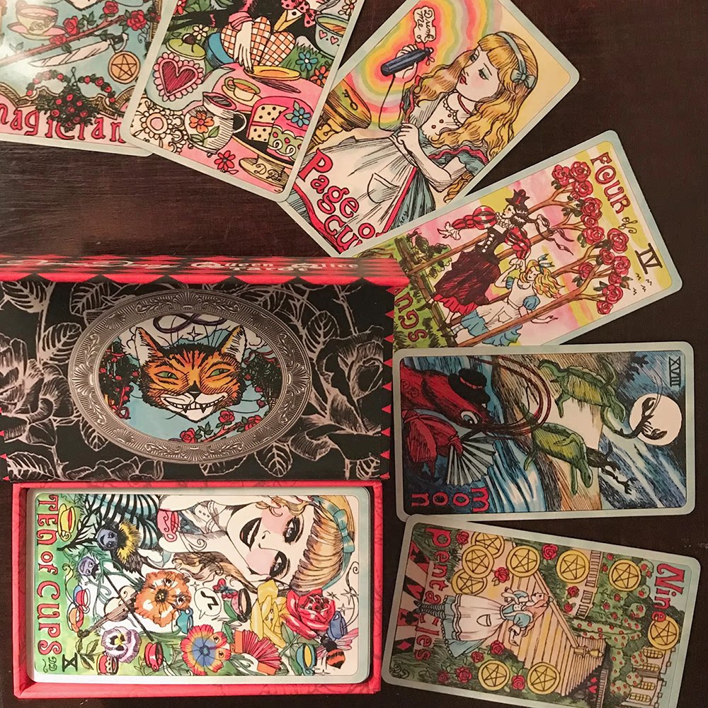 现货进口正版爱丽丝女王王卡queenalicetarot桌游卡牌