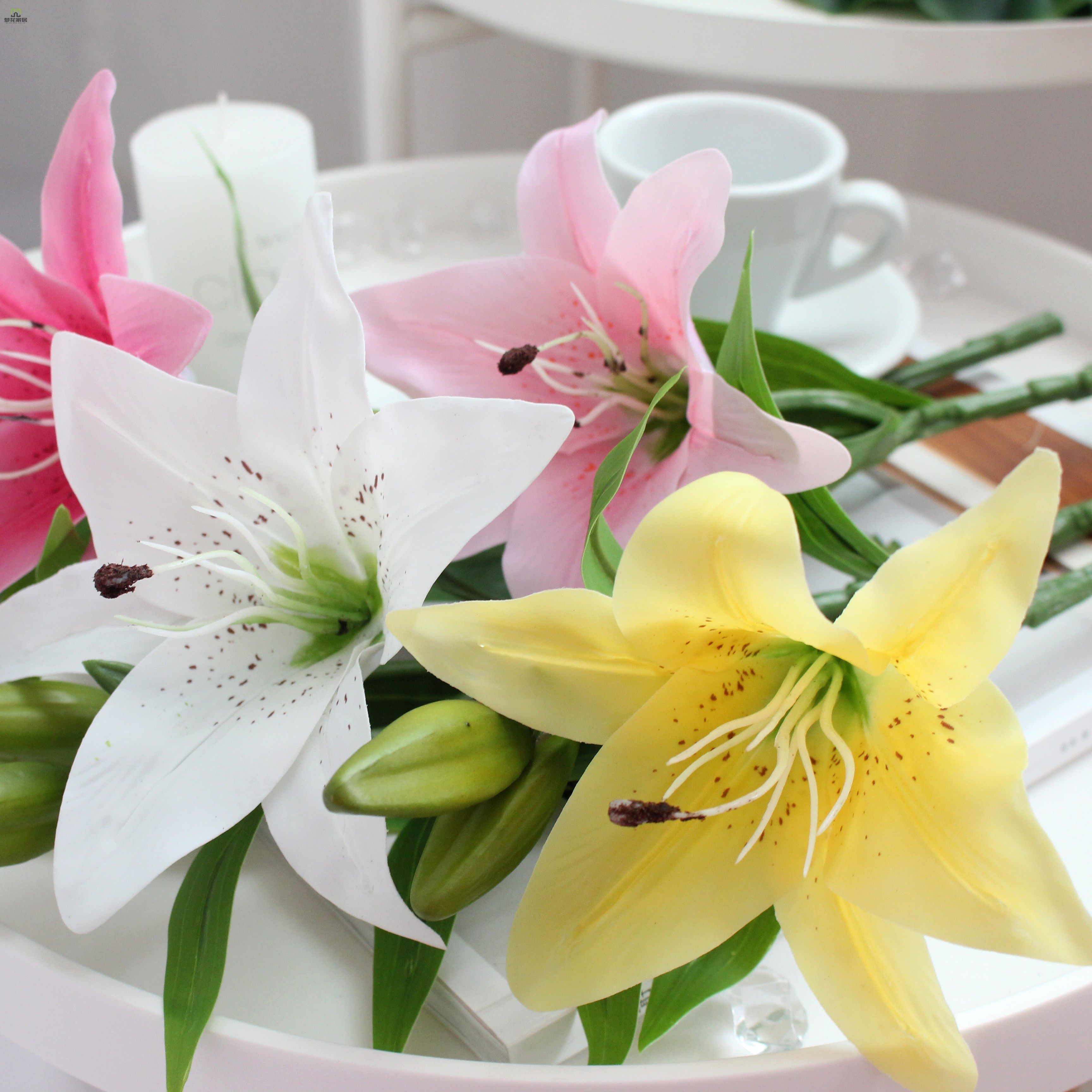 简约现代陶瓷花瓶手感百合插花摆设花瓶