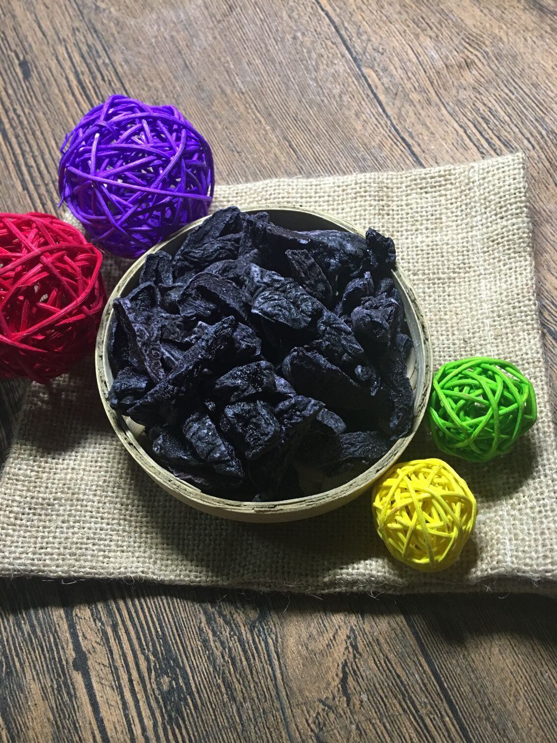 乌梅酸甜酸梅无核梅肉蜜饯果脯果干休闲零食梅类制品