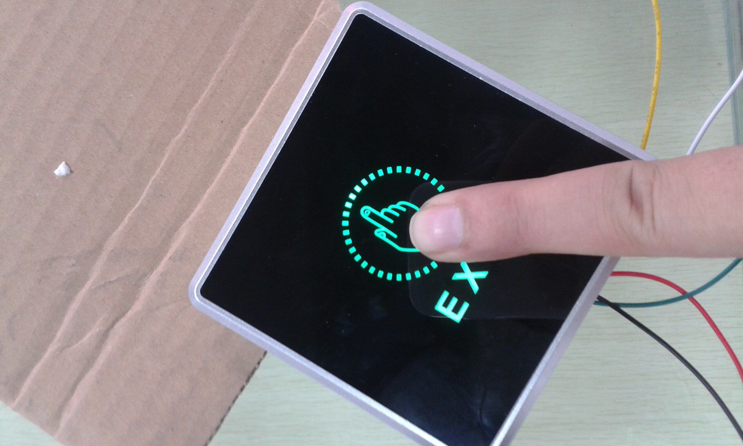 门禁触摸出门按钮夜光感应开关12v24v轻触专用门禁机