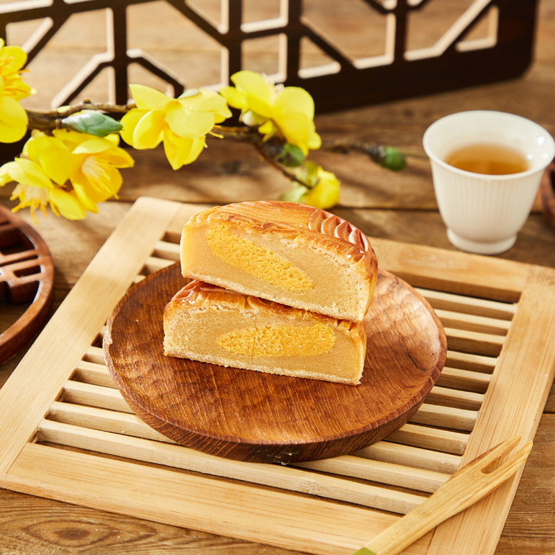 周大昌蛋黄板栗月饼100克月饼