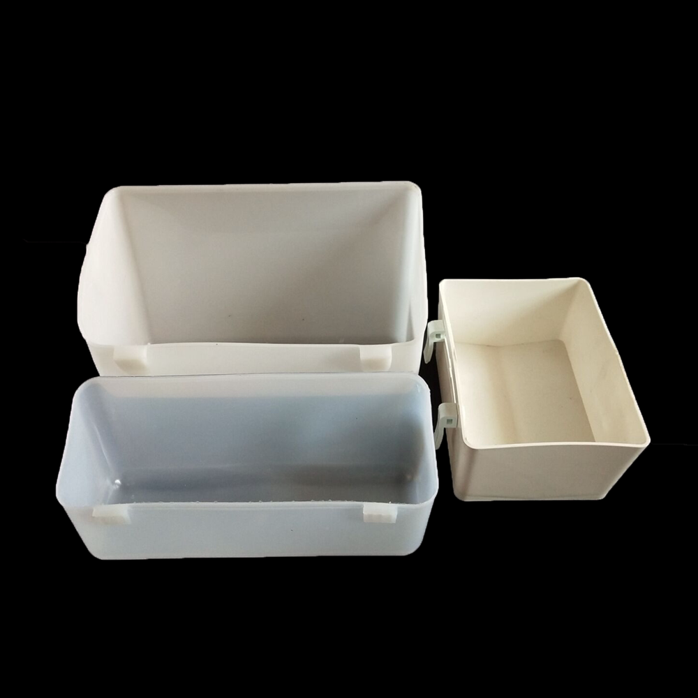 鸽子用品鸽子塑料食盒保健砂盒平底食槽节粮防撒料槽水槽水盒