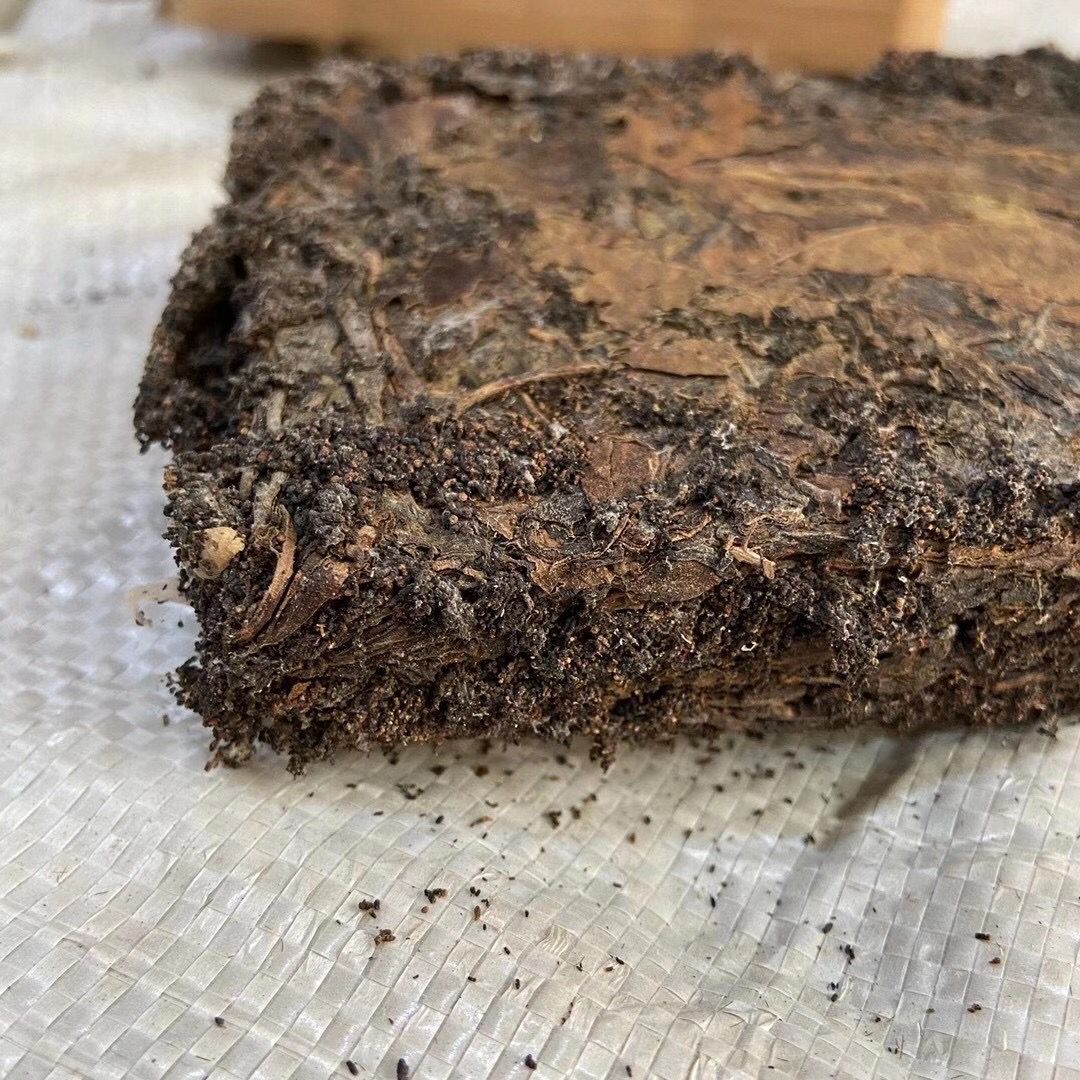 60年代云南南普洱虫屎茶8972黄片砖勐海老生珍藏普洱