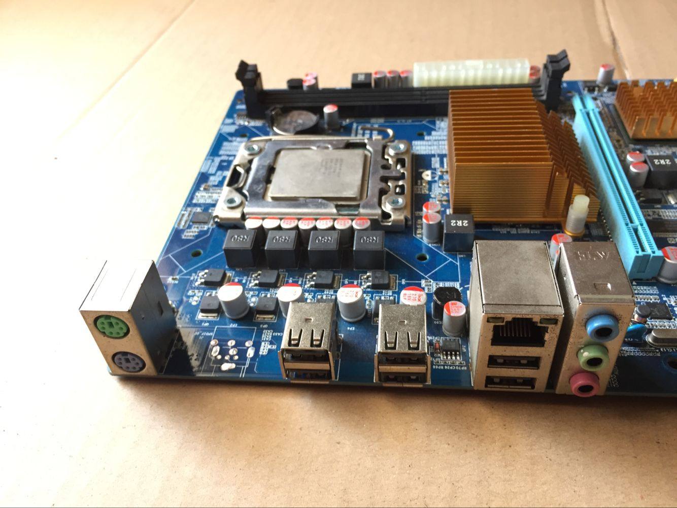 x58主板 小板 独显主板 1366针 ddr3内存 x58主板