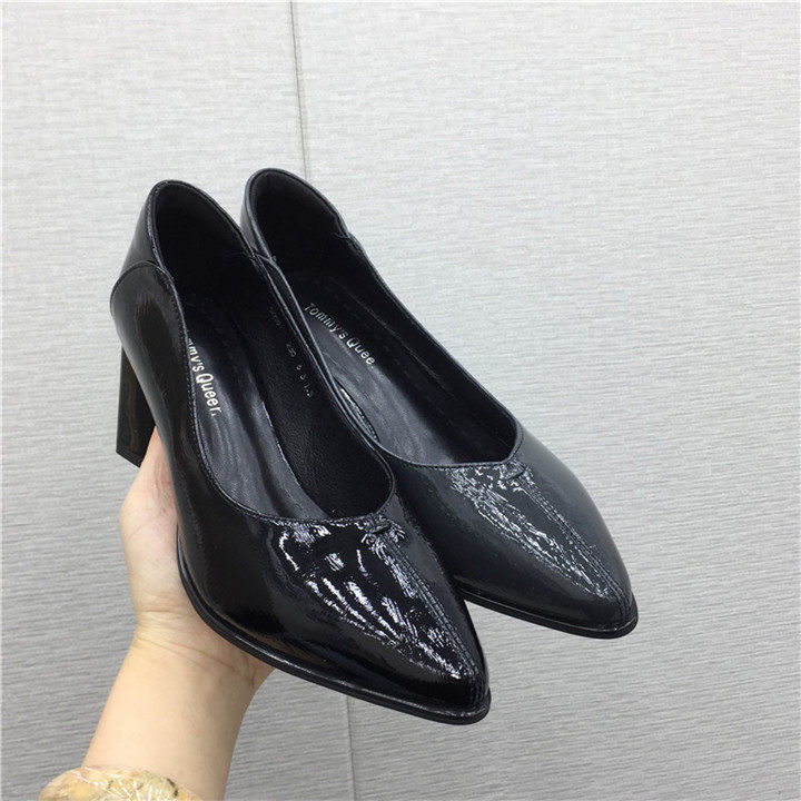 断码特价真皮女鞋黑色经典百搭职业淑女亮皮单鞋