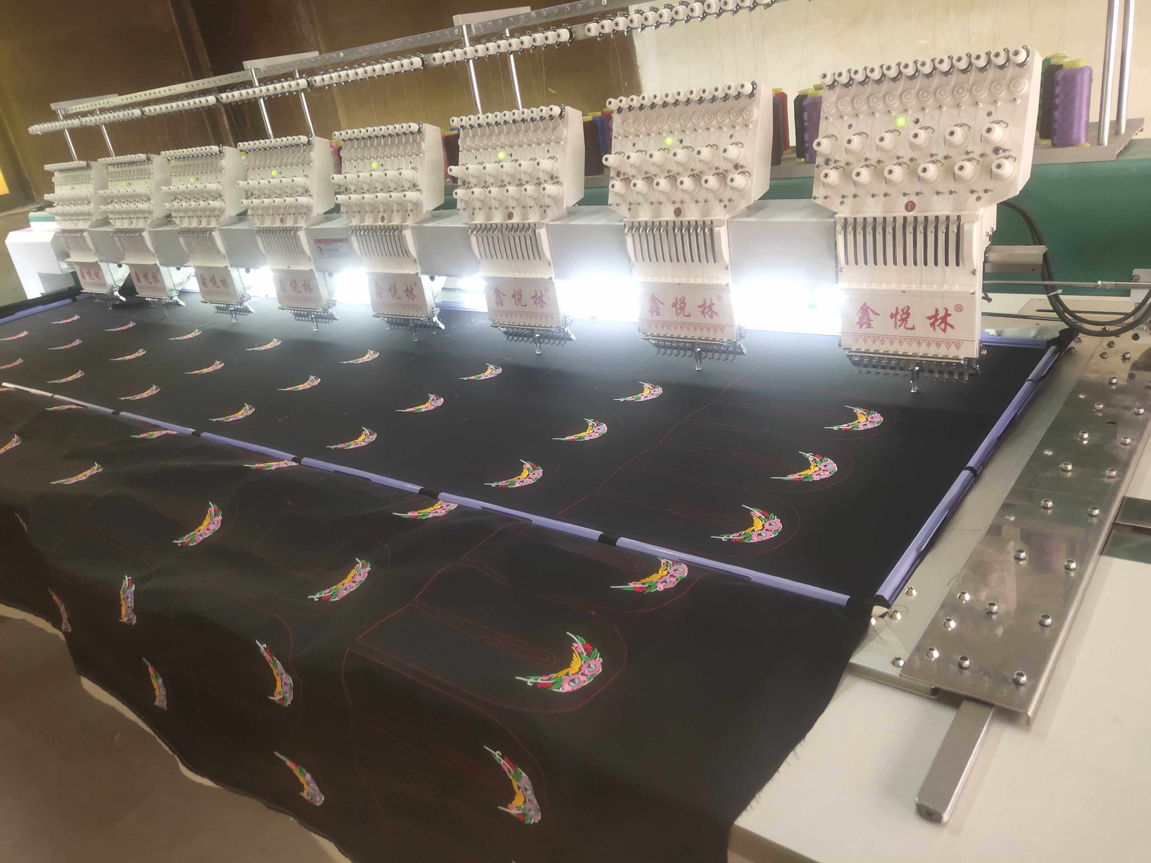 定制少数民族鞋子服装鞋垫背袋刺绣机器家用小型缝纫机