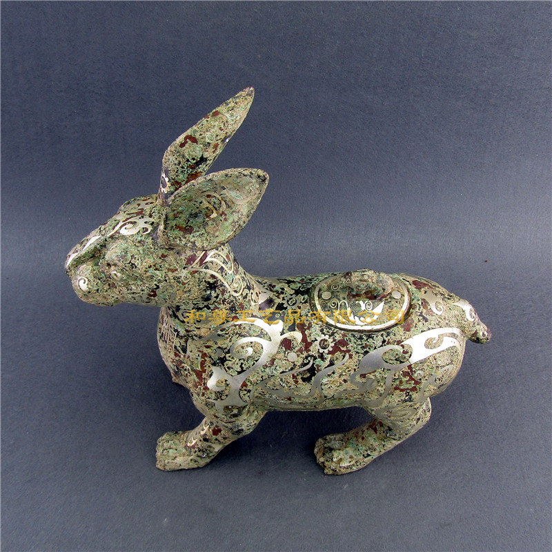 摆件青铜银兔仿古青铜器动物古玩家居老板收藏摆件