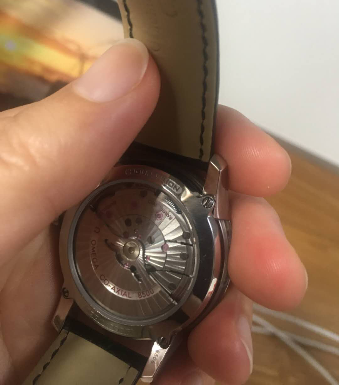 代用欧米茄手表后盖螺丝 碟飞星座底盖表一字小螺丝手表配件