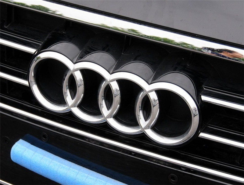 适用于奥迪a3a5a4la6a7a8q2lq3q5q7tt中网尾标四环银色车标汽车车标
