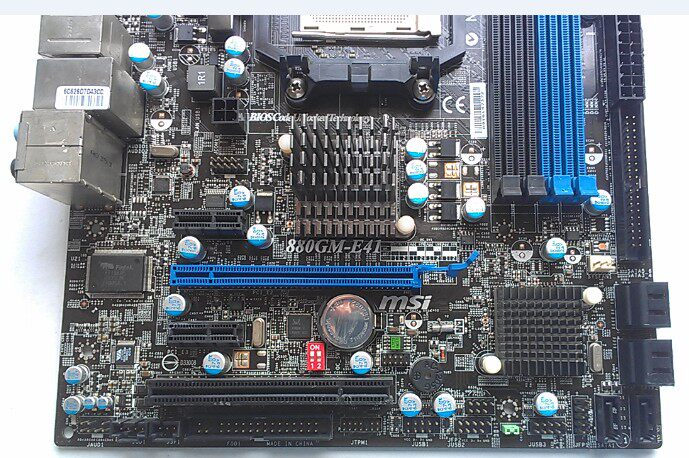 甩卖msi微星880gm-e41e35主板am3ddr3amd880支持主板