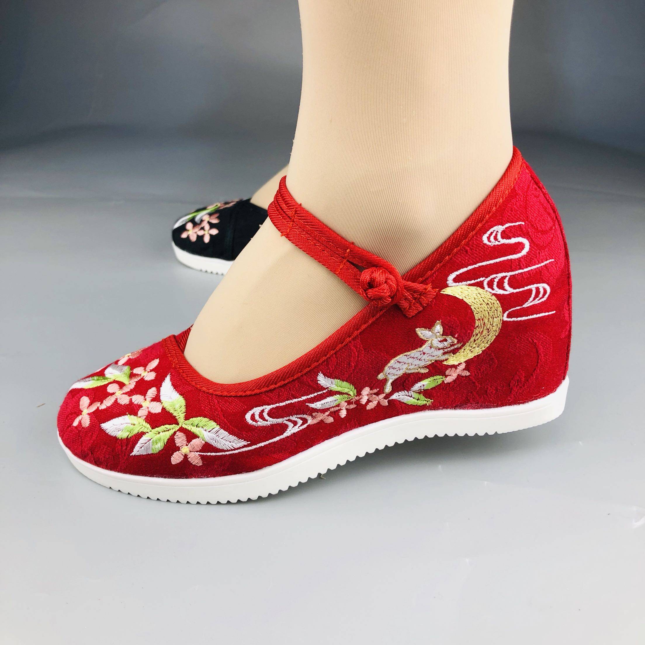 广场广场舞舞鞋绣花绣花鞋鞋内增高民族风女鞋透气单鞋