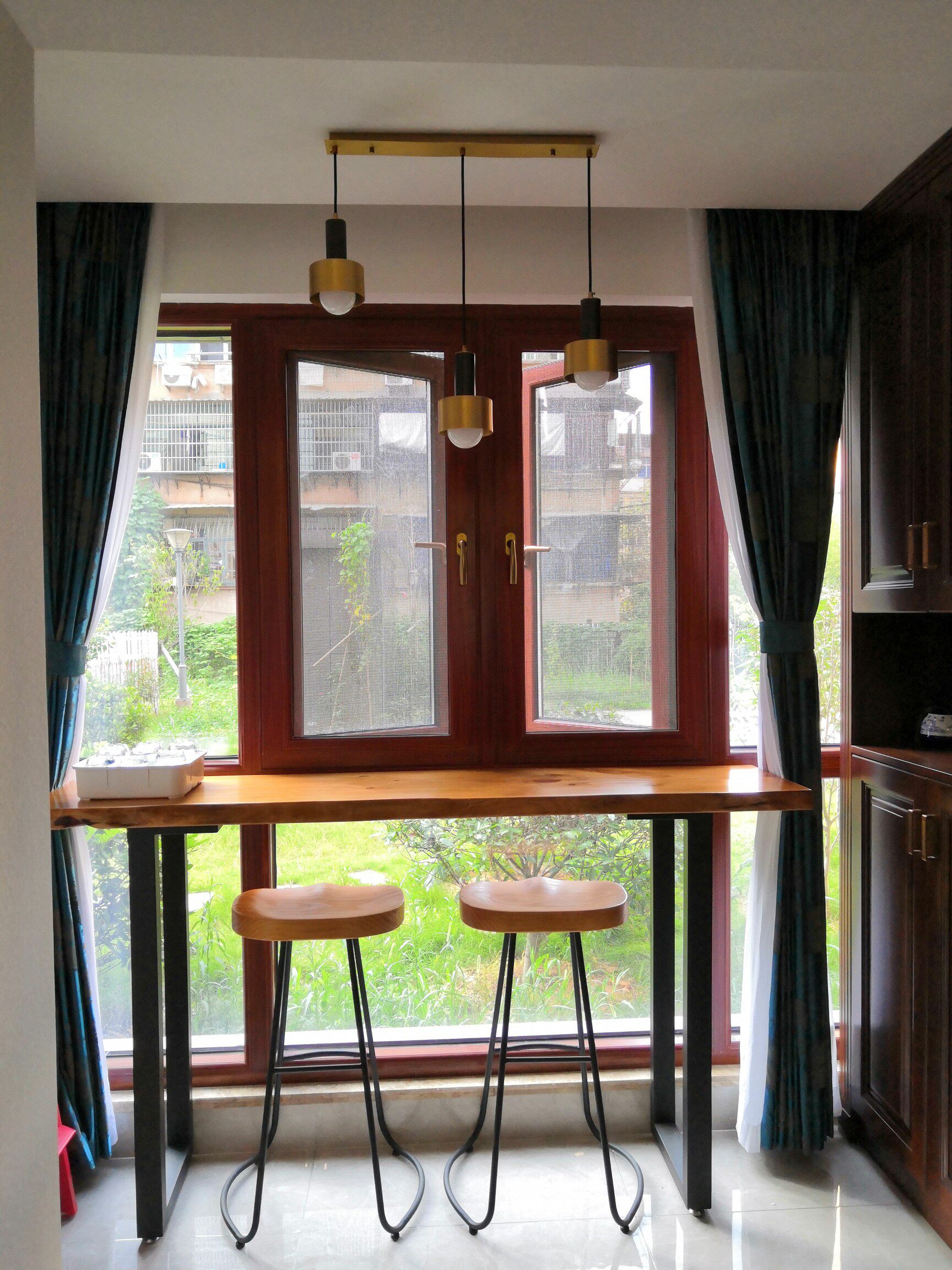 吧台靠墙实木桌椅组合阳台高脚桌子长条商用酒吧台