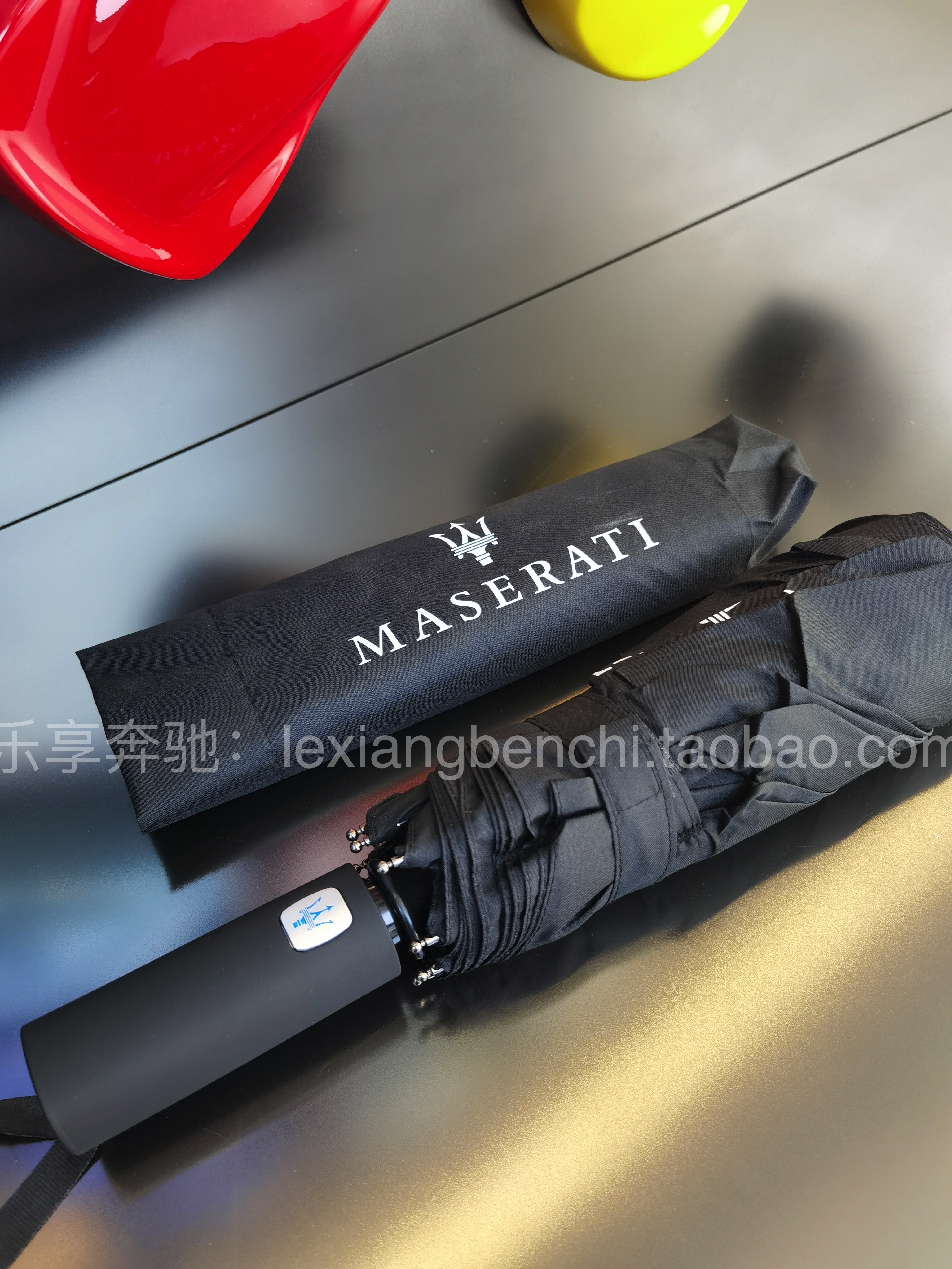 玛莎拉蒂全自动短柄折叠雨伞全黑经典晴雨伞折伞简洁伞