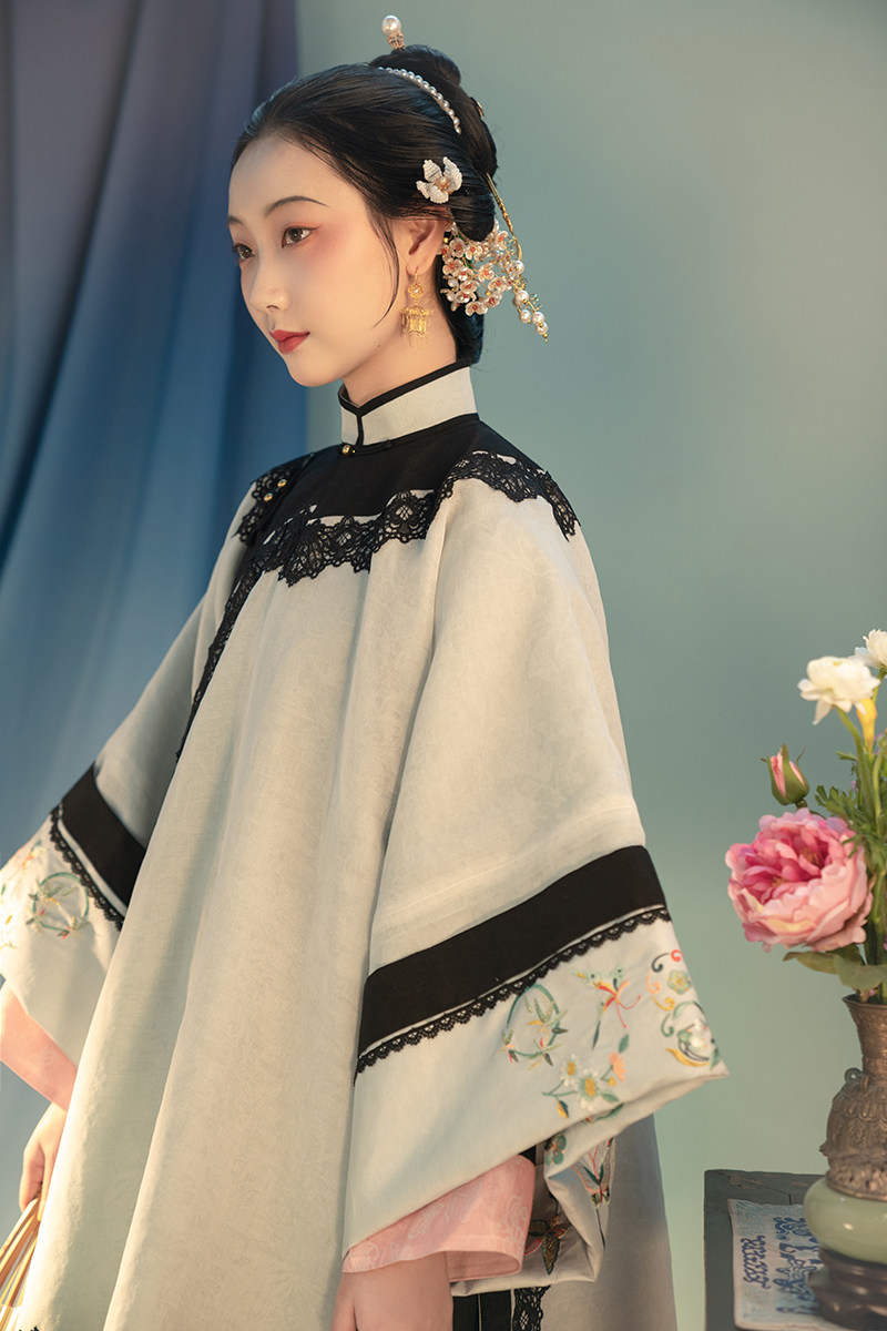 四月纪事清汉女装古董中袄凤尾裙套现货民族服装定制