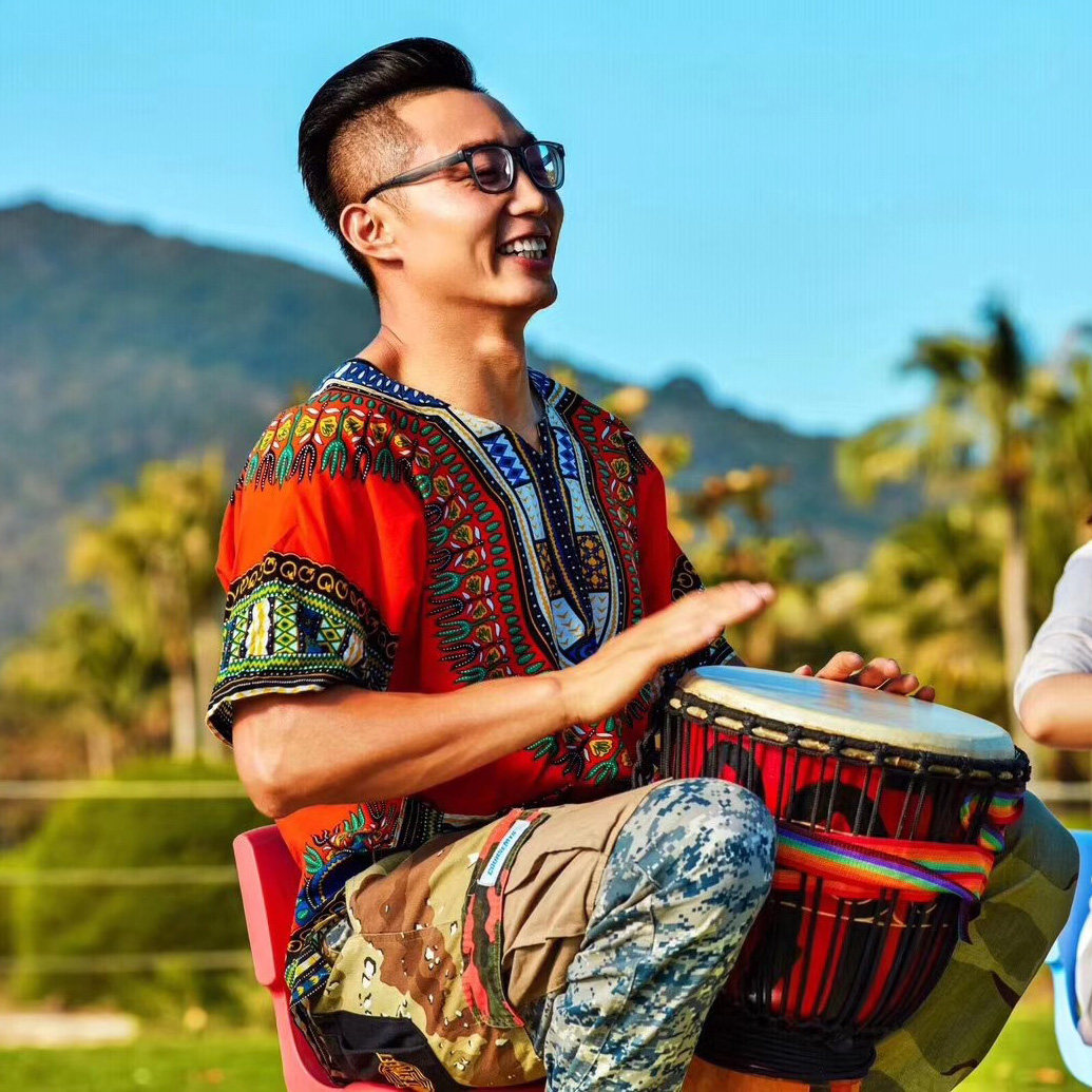 非洲手鼓鼓鼓演出服泰国民族服装傣族风情男士女士民族服装