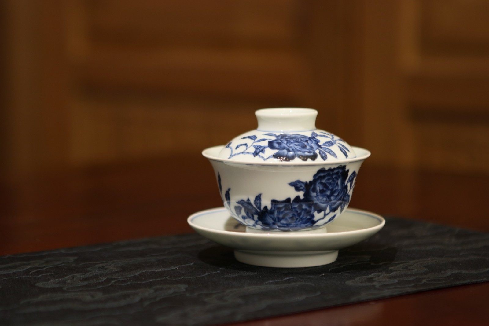 立明明堂明式青花折枝月季盖碗盖碗