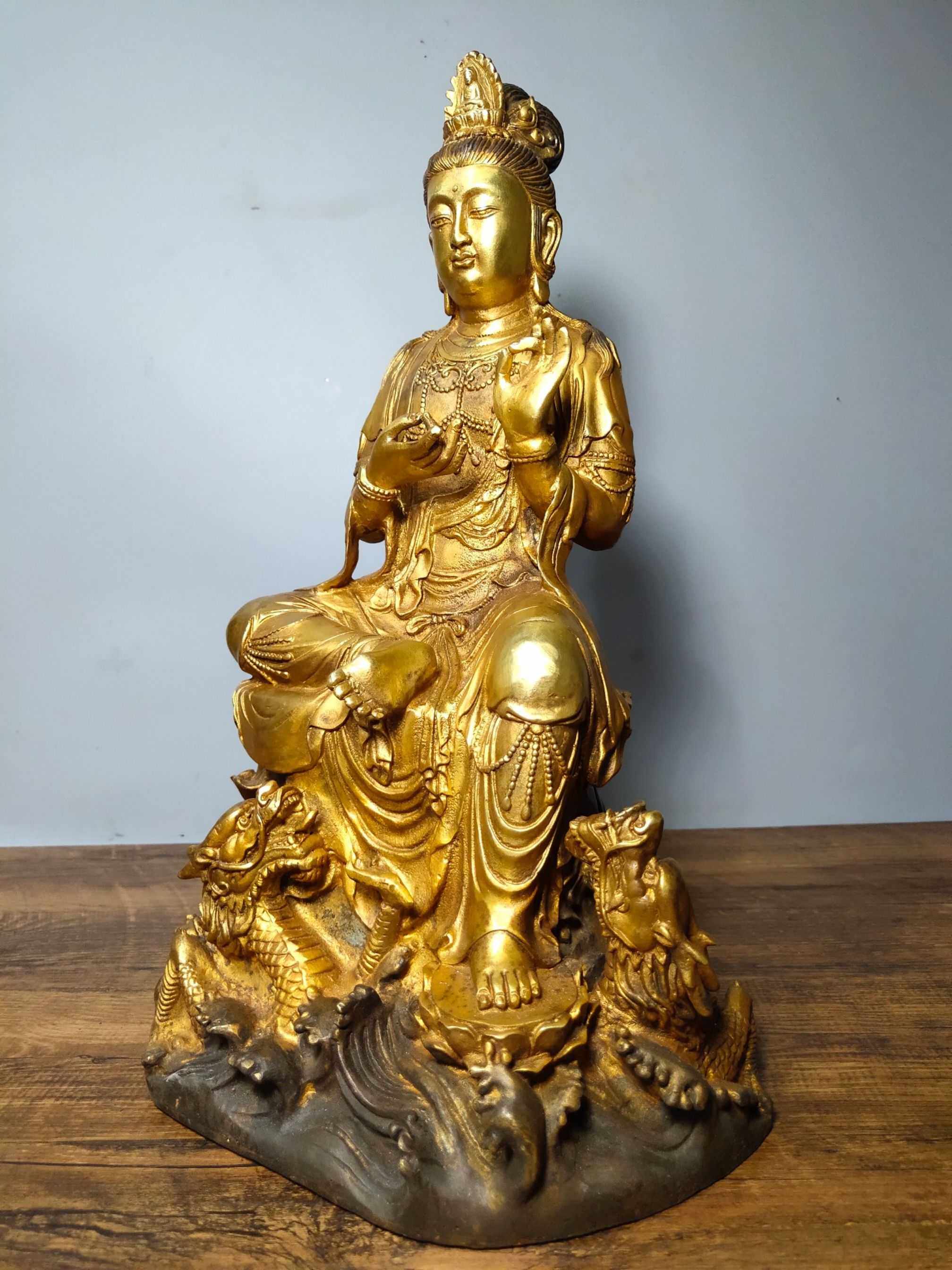 老铜老件铜鎏金高16公分5公斤降龙自在观音菩萨圣诞礼品