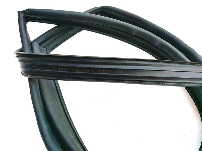 胶条现代伊兰特车窗窗玻璃泥槽玻璃升降车门导轨车用密封胶条